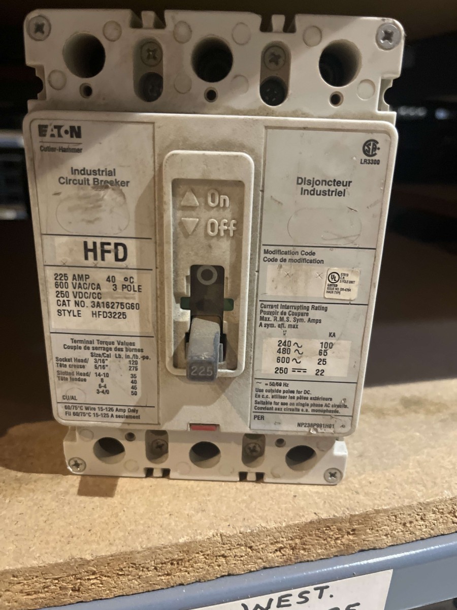 Eaton Cutler-Hammer Industrial Circuit Breaker HFD3225