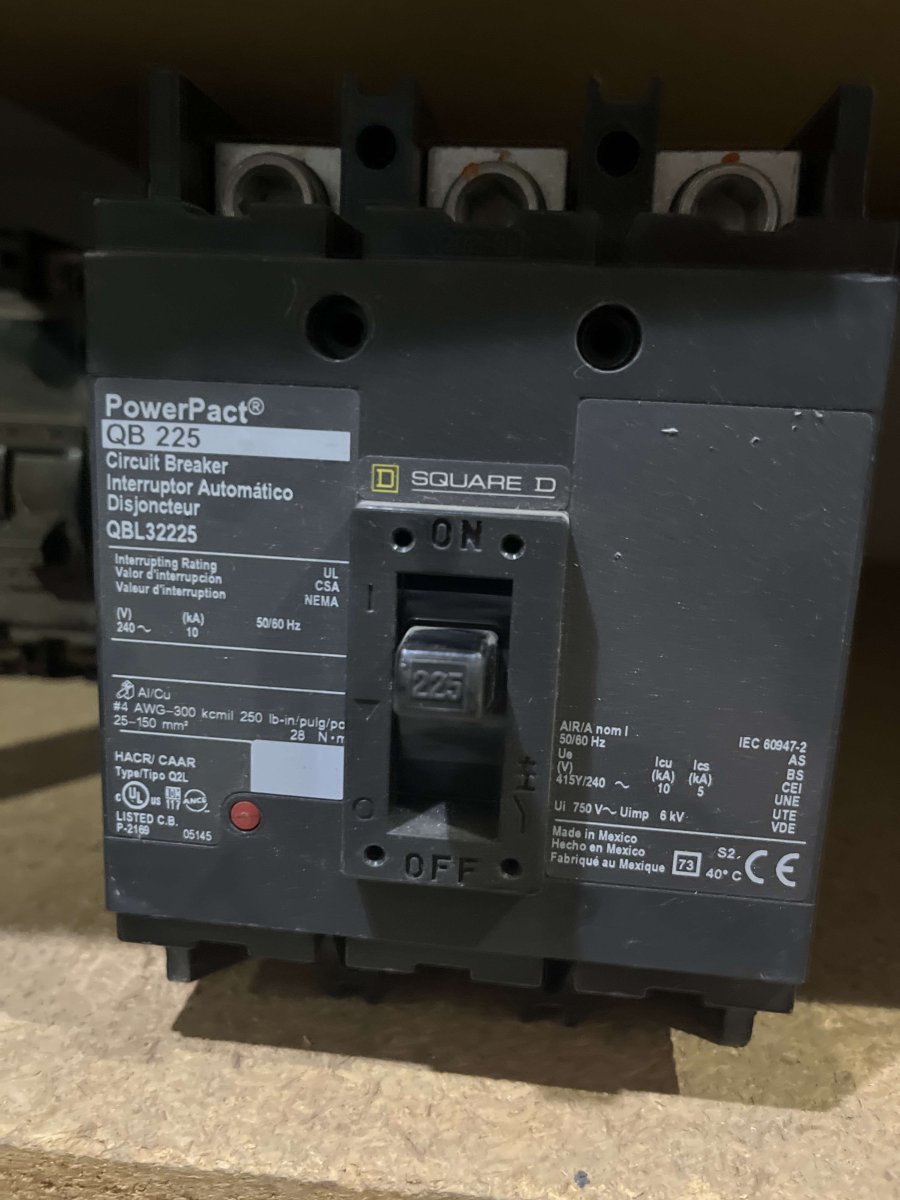 Square D QBL32225 PowerPact Q Circuit Breaker β 225A, 3-Pole, 240V, 10kAIC