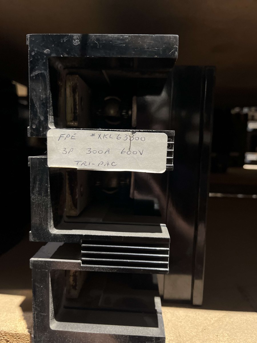 Federal Pioneer XKL63300 300A 3-Pole Molded Case Circuit Breaker