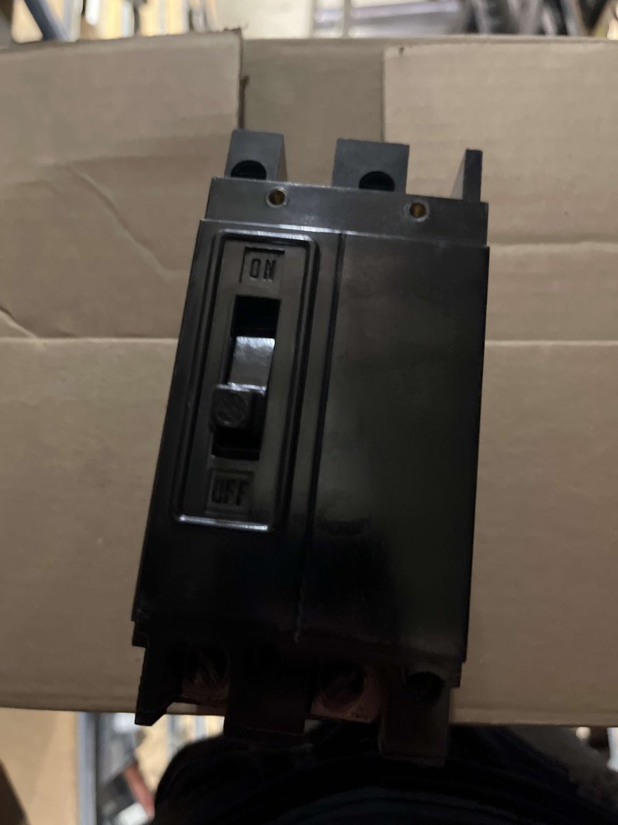 General Electric / GE TE22030 30A 2-Pole 240V Type TE Molded Case Circuit Breaker
