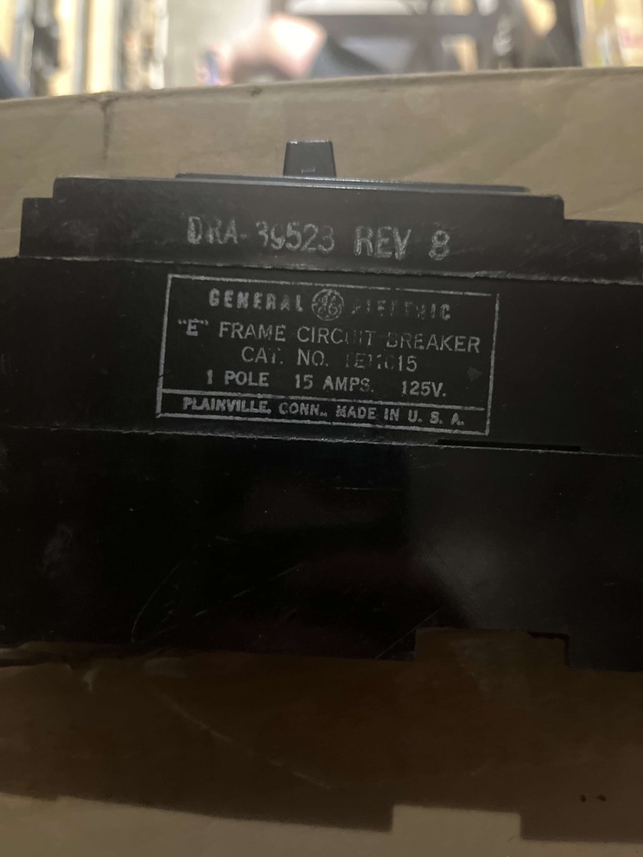 General Electric / GE TE11015 15A 1-Pole 120V Type TE Molded Case Circuit Breaker