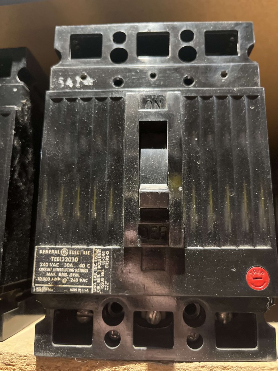 General Electric / GE TEB132030 30A 3-Pole 240V Type TEB Molded Case Circuit Breaker