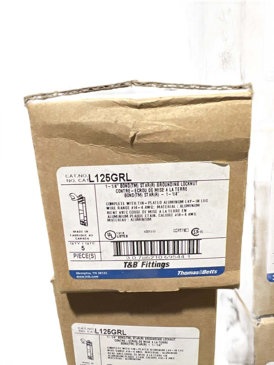 1-1/4" T&B L125GRL BOND STAR Grounding Locknut with Lay-In Lug